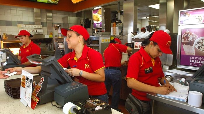 McDonald’s es el primer empleo de miles de jóvenes