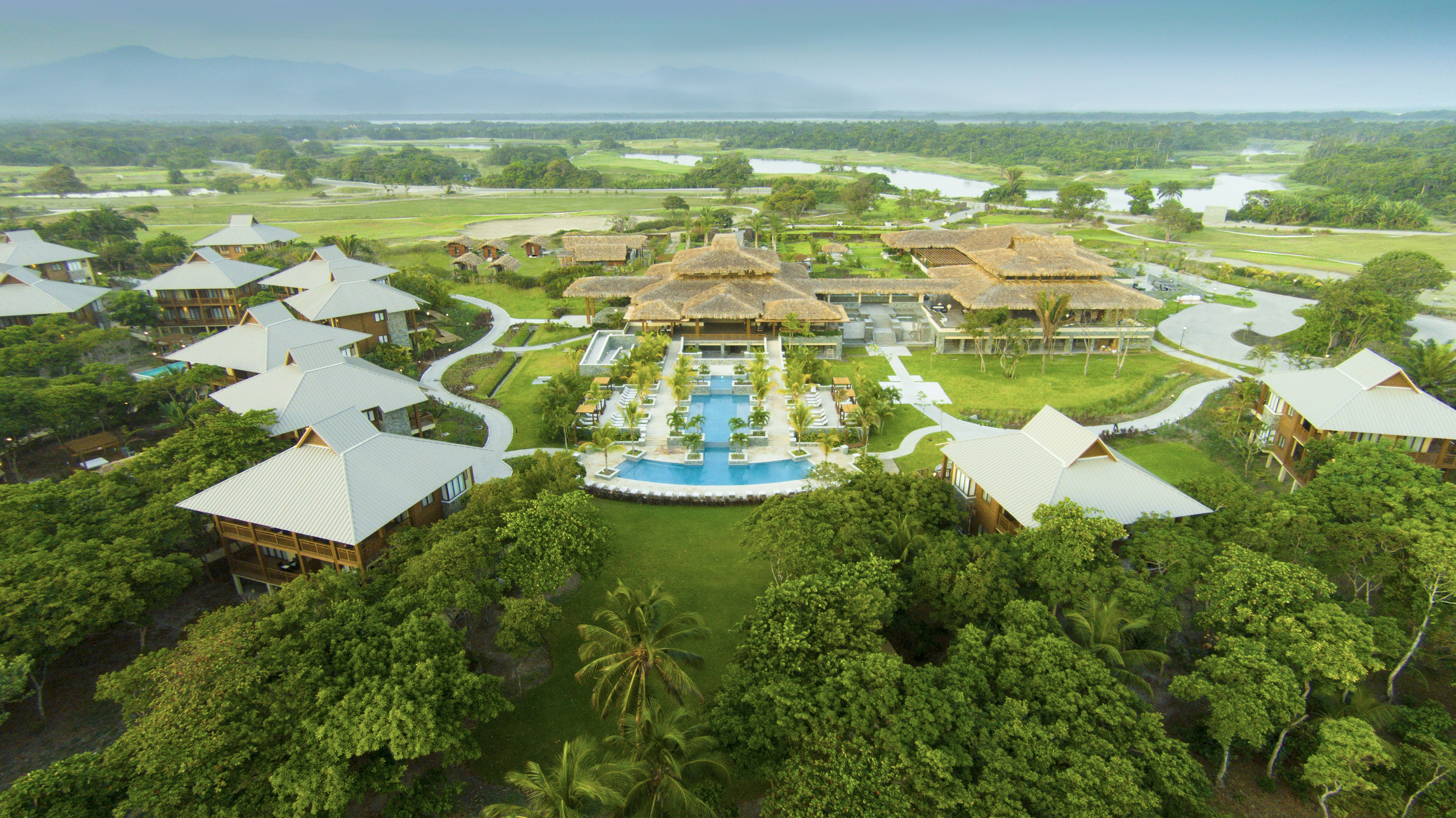 Curio –  A Collection by Hilton Estrena Beach & Golf Resort Cinco Estrellas en Honduras