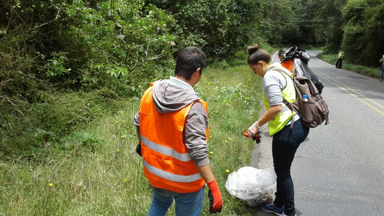 Sector turismo se une en jornada de limpieza para celebrar el día de los parques nacionales