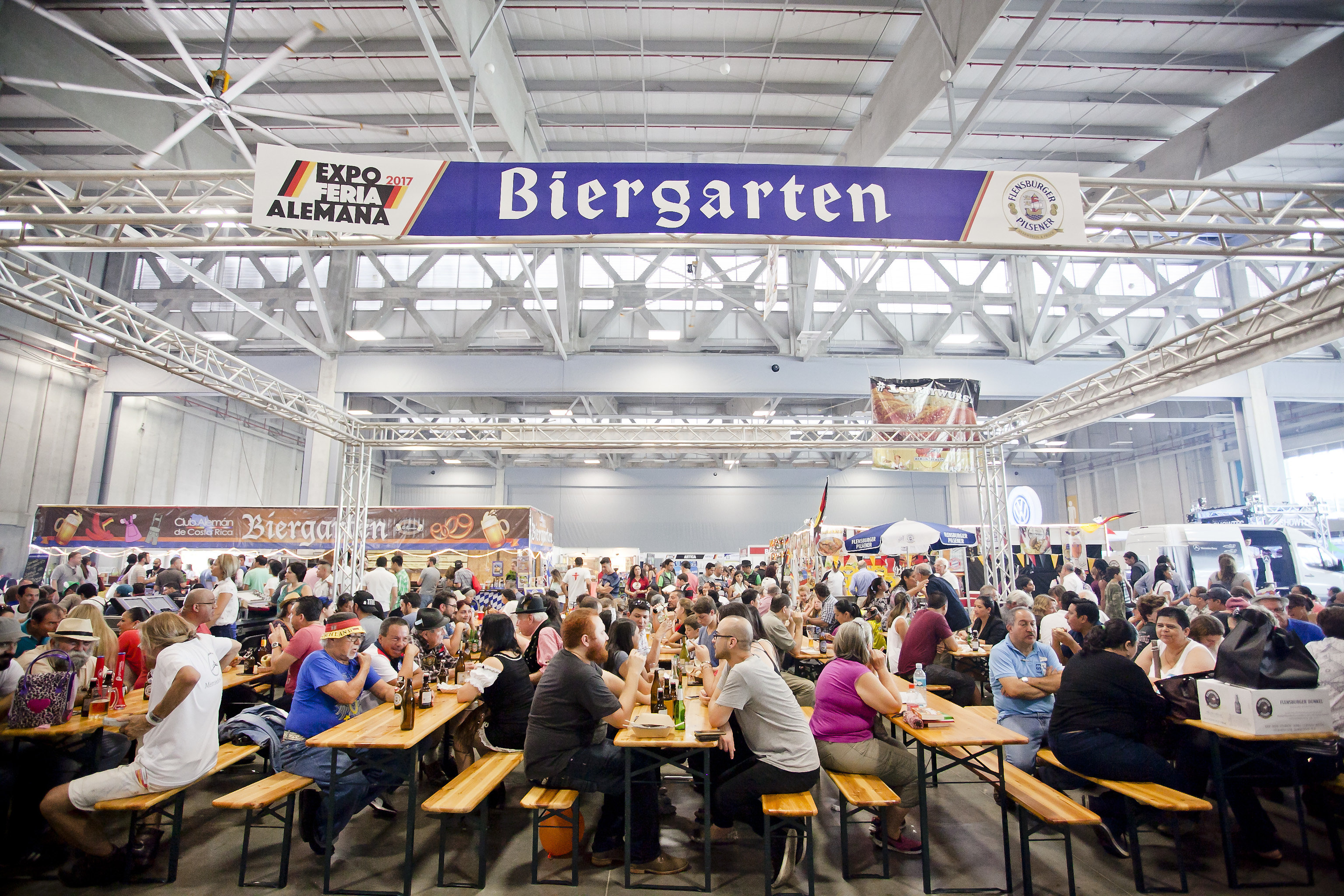 La Expo Feria Alemana viene llena de actividades  culturales y opciones de becas