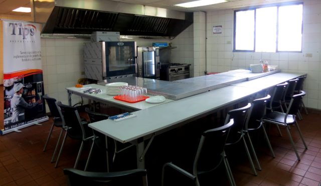 El Instituto Gastronómico Tips cuenta con todo el equipo y utensilios necesarios para los cursos.