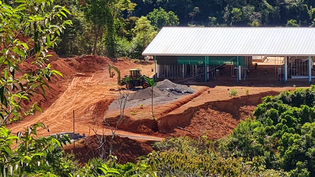 Falta de medidas para detener construcción de hotel en Playa Hermosa