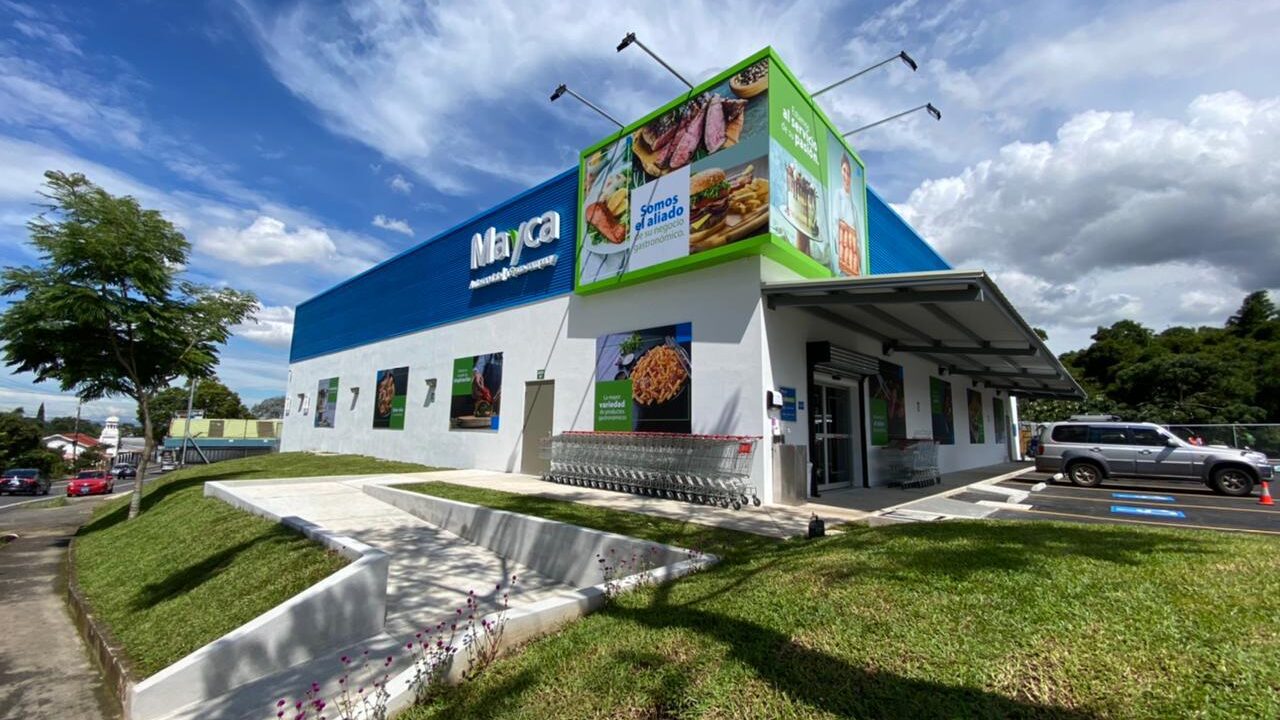 Mayca abre tienda en Tres Ríos