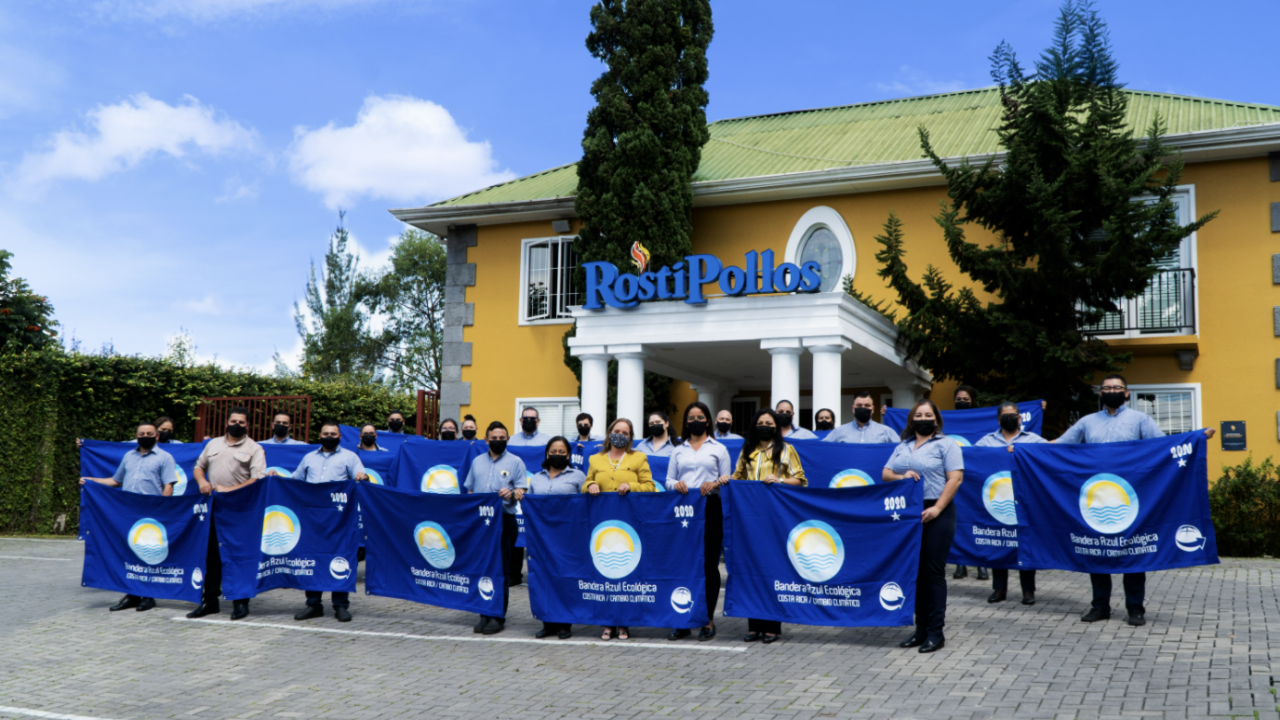 Rostipollos recibe Bandera Azul en 21 restaurantes