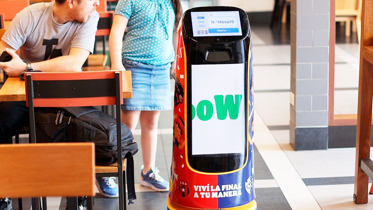 Belca con nuevo servicio de robots para restaurantes