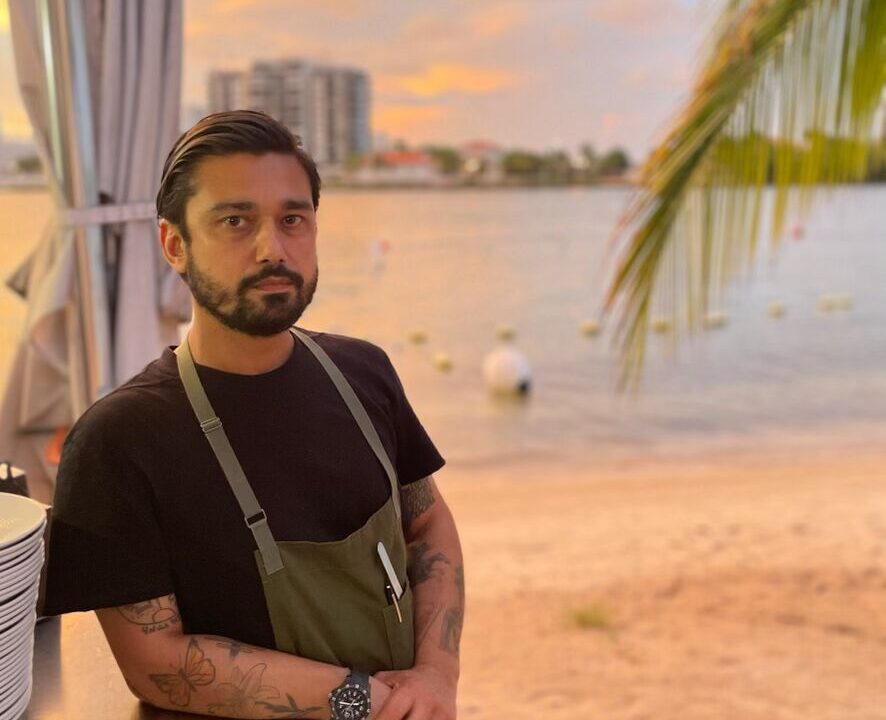 El chef Erhan Ozkaya lleva el sabor de su herencia turca al corazón de Miami