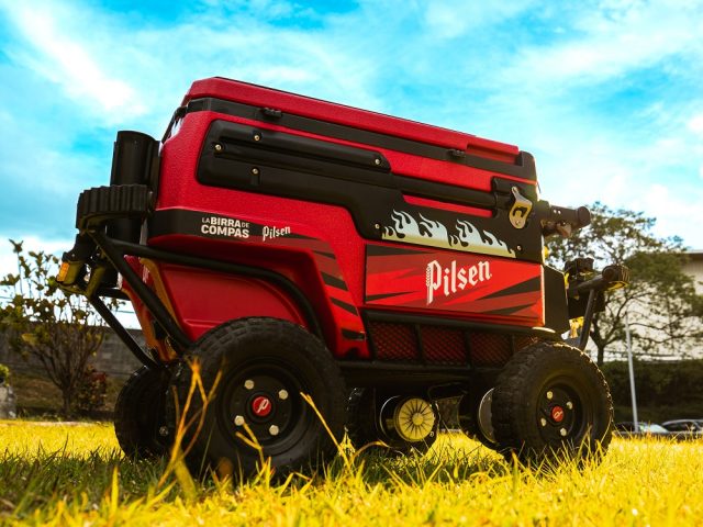 Hieleneitor: una hielera manejada a control remoto