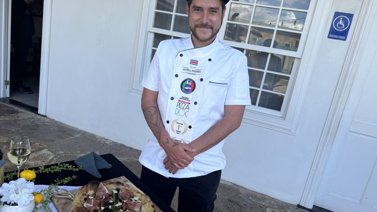 Tico gana tercer lugar en Campeonato Mundial de Pizza