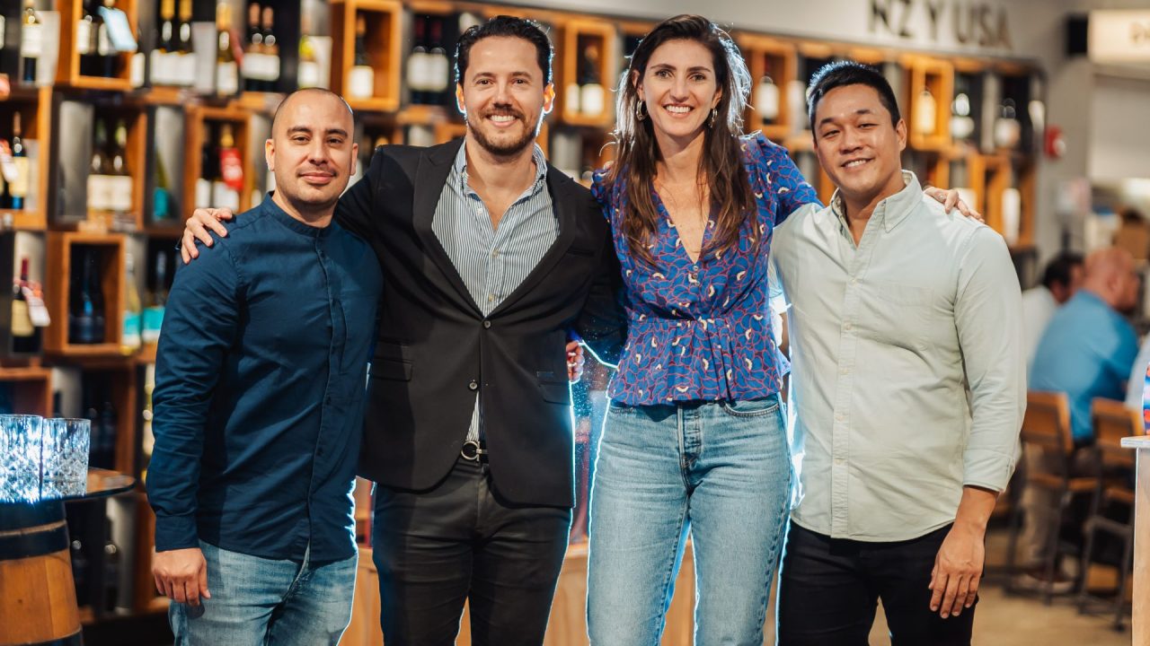 Pronto Pura Vida Bar Show en Costa Rica