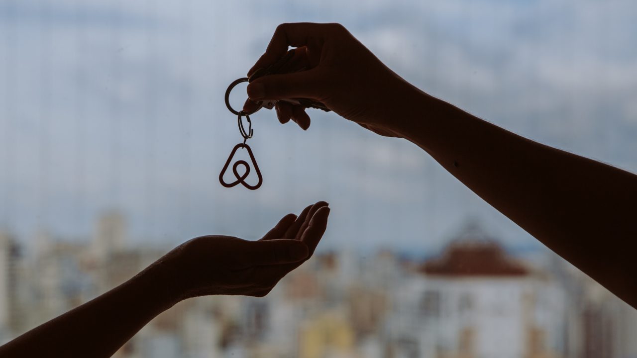 Airbnb presenta la función “Reserva ahora, paga después”
